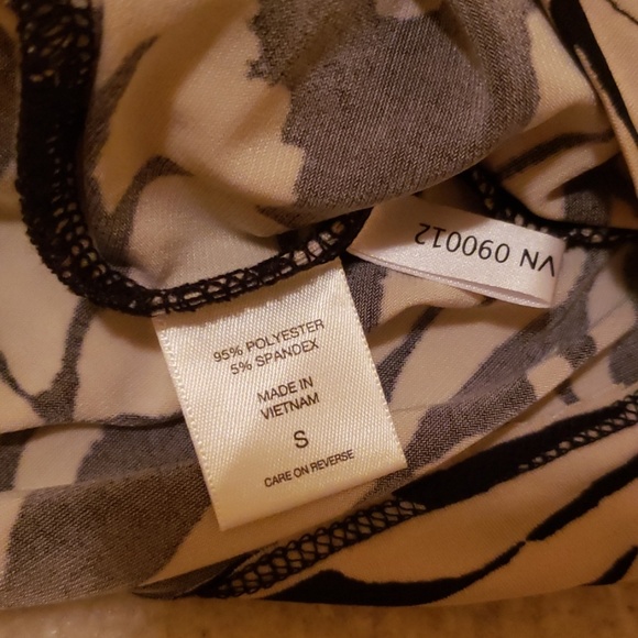 NY & Co Romper - Picture 5 of 8